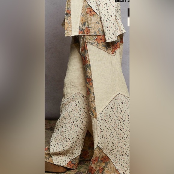 Pol Floral Patchwork Pants. Matching top in closet - Picture 3 of 4